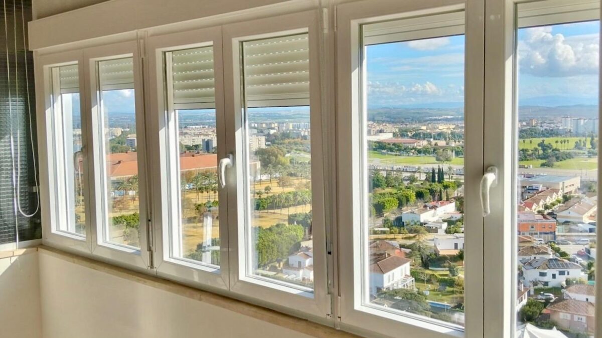 Ventanas de PVC en Cádiz. Proyecto de Motuchi.